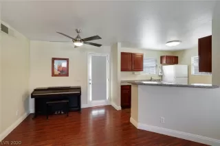 Photo #4: 2195554 Listing