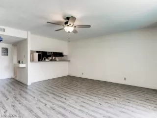 Photo #2: 2195574 Listing