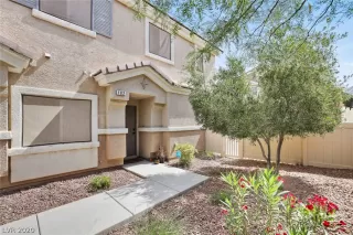 Photo #1: 2195578 Listing