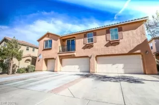 Photo #1: 2195644 Listing