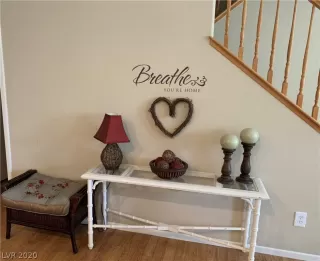 Photo #3: 2195644 Listing