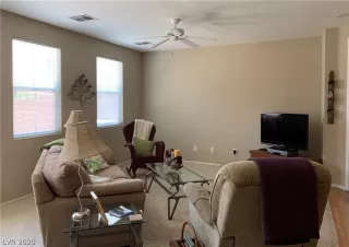 Photo #5: 2195644 Listing