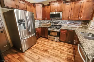 Photo #4: 2195680 Listing 