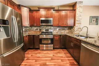 Photo #5: 2195680 Listing 