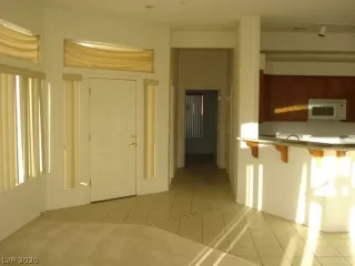 Photo #5: 2195787 Listing 