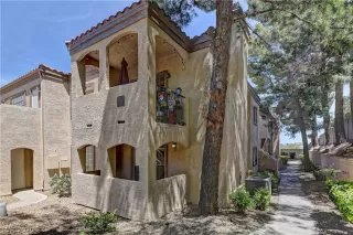 Photo #2: 2195803 Listing