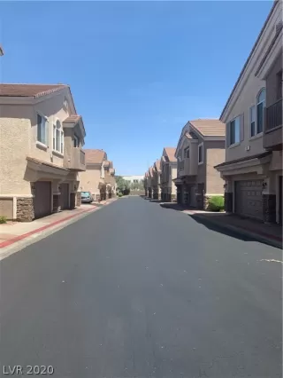 Photo #3: 2195811 Listing