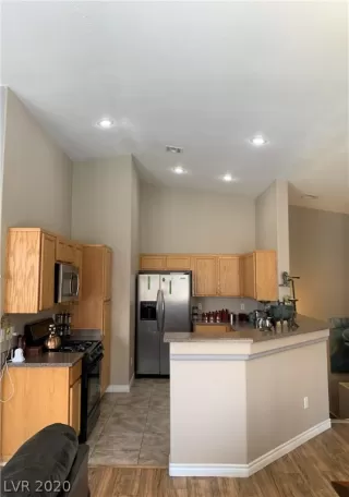 Photo #6: 2195811 Listing