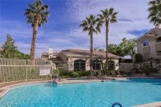 Photo #1: 2195813 Listing 