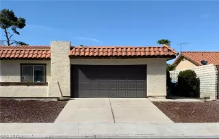 Photo #2: 2195841 Listing