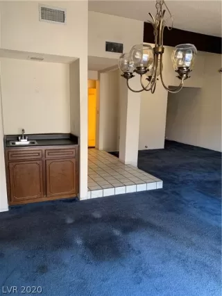 Photo #5: 2195841 Listing