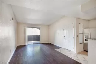 Photo #2: 2195862 Listing 