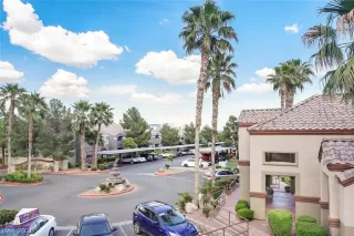 Photo #4: 2195862 Listing 