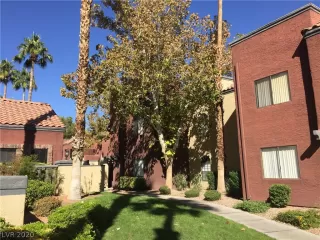 Photo #4: 2195867 Listing