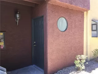 Photo #5: 2195867 Listing