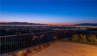 Photo #2: 2195882 Listing