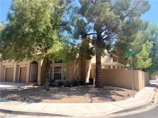 Photo #2: 2195910 Listing