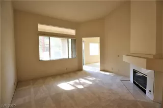 Photo #3: 2195949 Listing