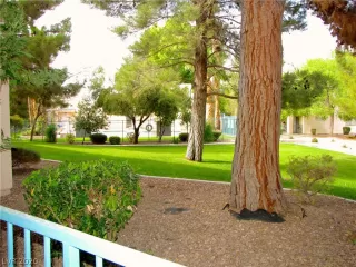 Photo #4: 2196008 Listing