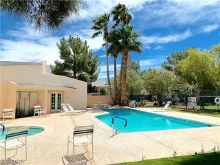 Photo #5: 2196008 Listing