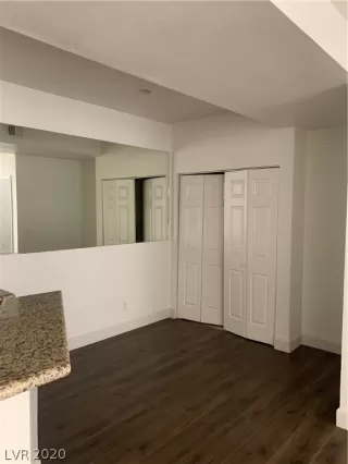 Photo #3: 2196026 Listing 