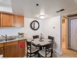 Photo #3: 2196086 Listing 