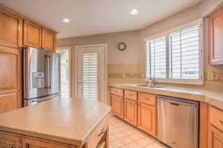 Photo #6: 2196103 Listing 