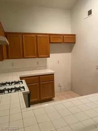 Photo #4: 2196155 Listing