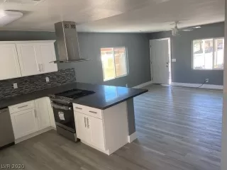 Photo #5: 2196185 Listing 