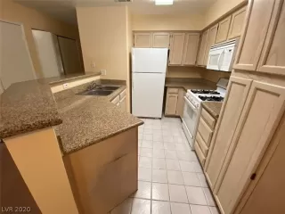 Photo #4: 2196236 Listing