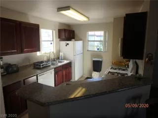 Photo #4: 2196242 Listing