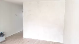 Photo #5: 2196291 Listing 