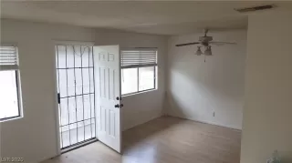 Photo #6: 2196291 Listing 