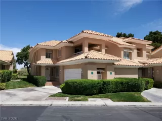 Photo #1: 2196301 Listing