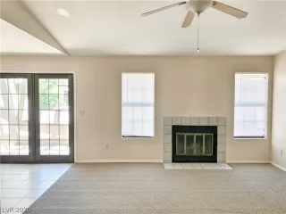 Photo #4: 2196350 Listing