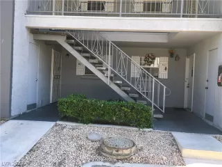 Photo #1: 2196376 Listing 