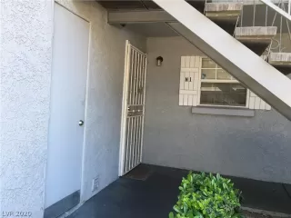 Photo #2: 2196376 Listing 