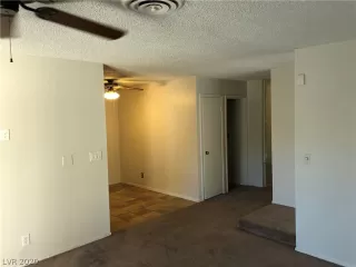 Photo #4: 2196401 Listing 