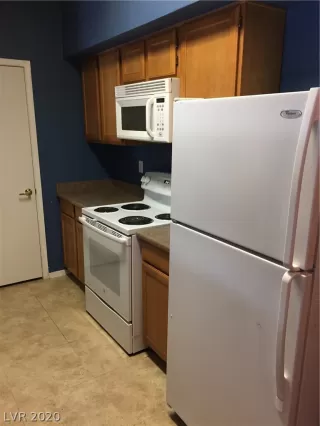 Photo #6: 2196472 Listing 