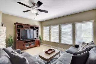 Photo #6: 2196499 Listing