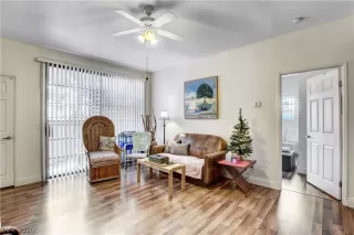 Photo #2: 2196512 Listing 