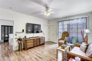 Photo #3: 2196512 Listing 