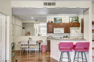 Photo #6: 2196512 Listing 