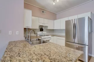 Photo #1: 2196524 Listing