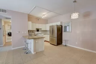 Photo #5: 2196524 Listing