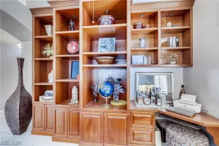 Photo #5: 2196605 Listing