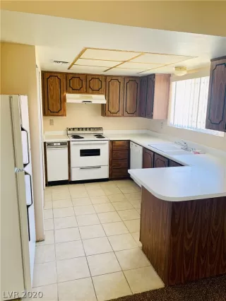 Photo #1: 2196642 Listing 