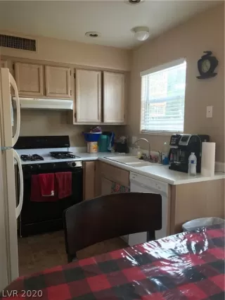 Photo #6: 2196675 Listing