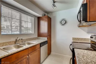 Photo #1: 2196697 Listing