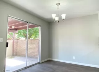 Photo #3: 2196703 Listing